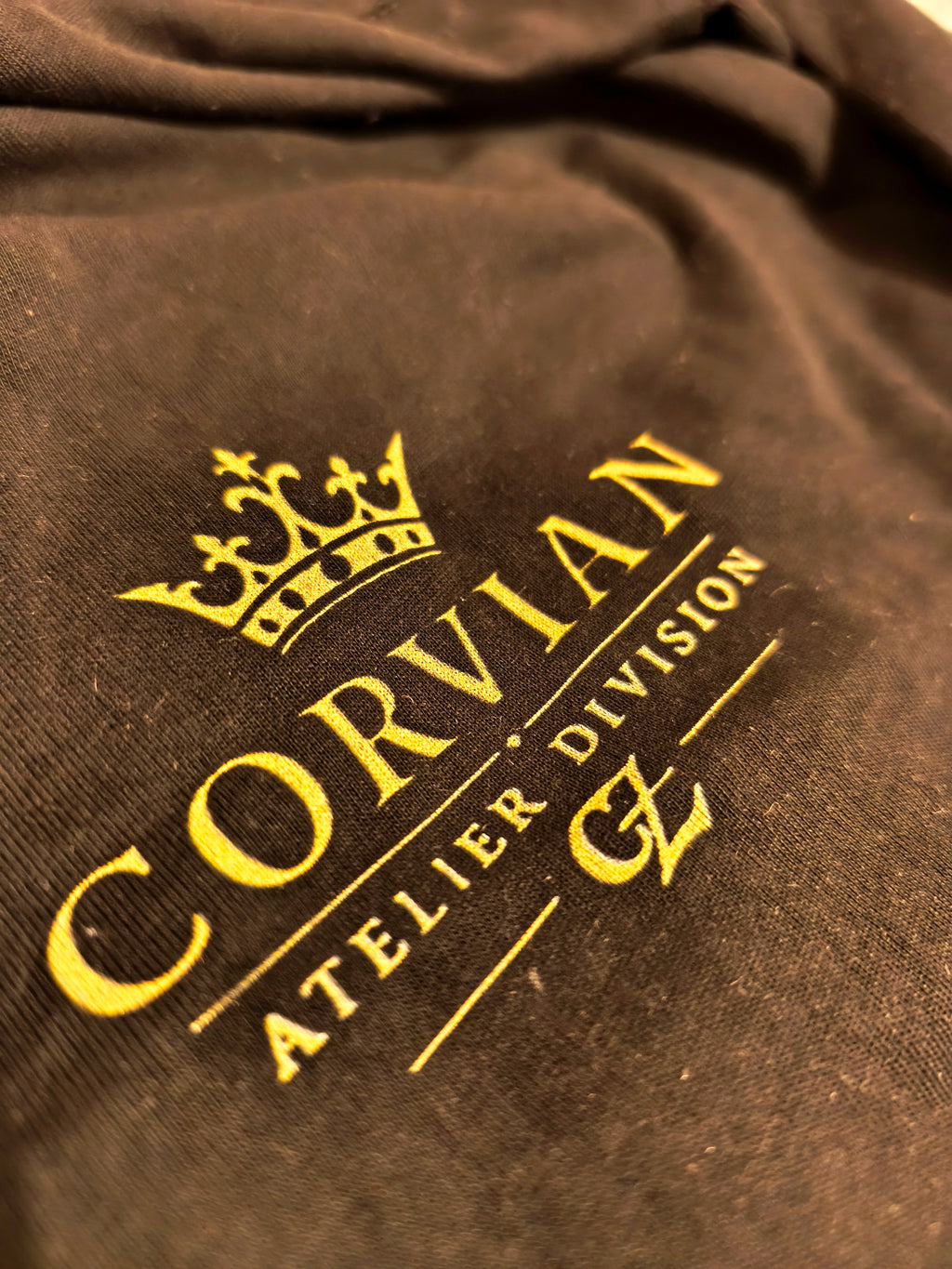 FIRST SIN TEE — BLACK/GOLD